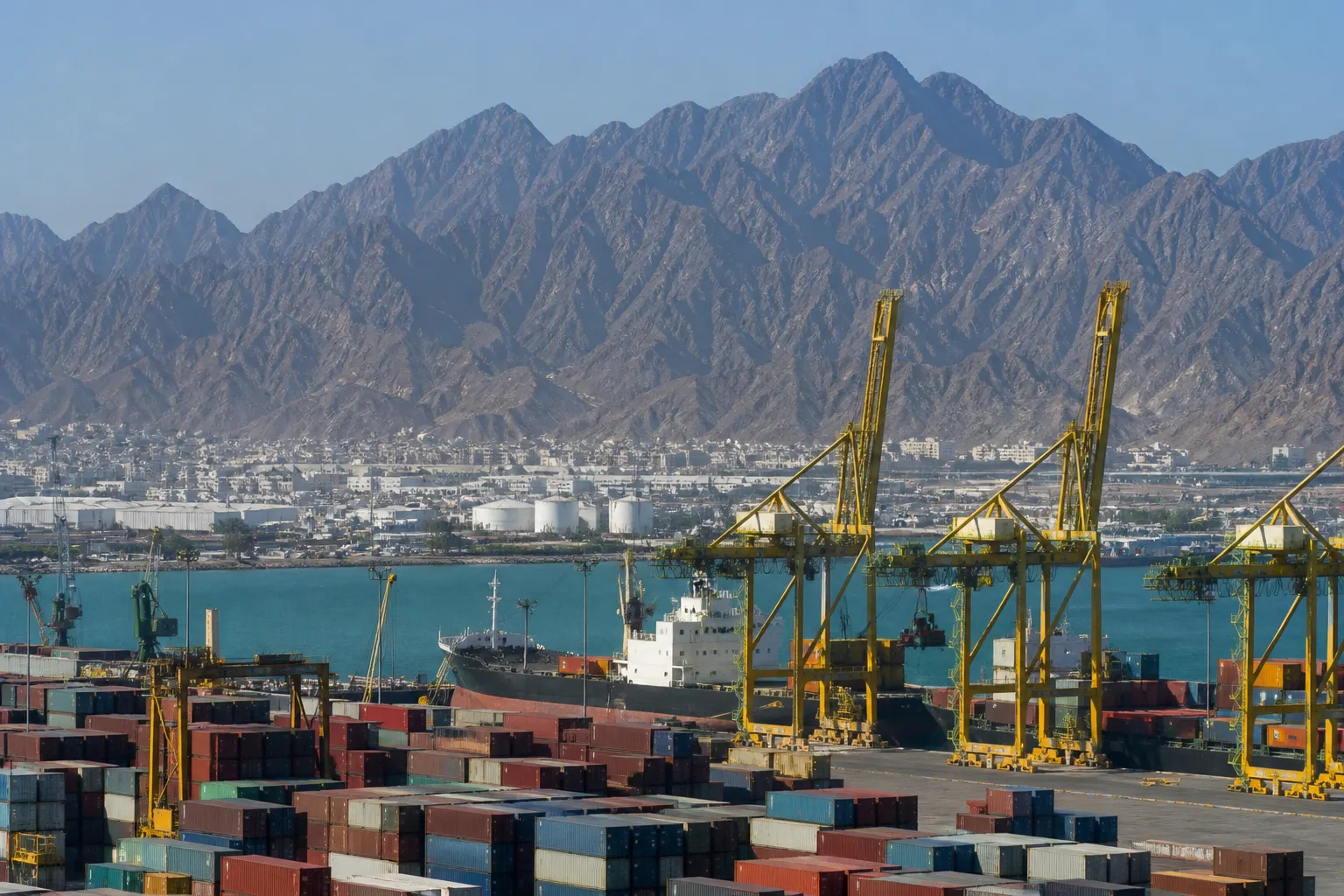 Shipping containers for Fujairah